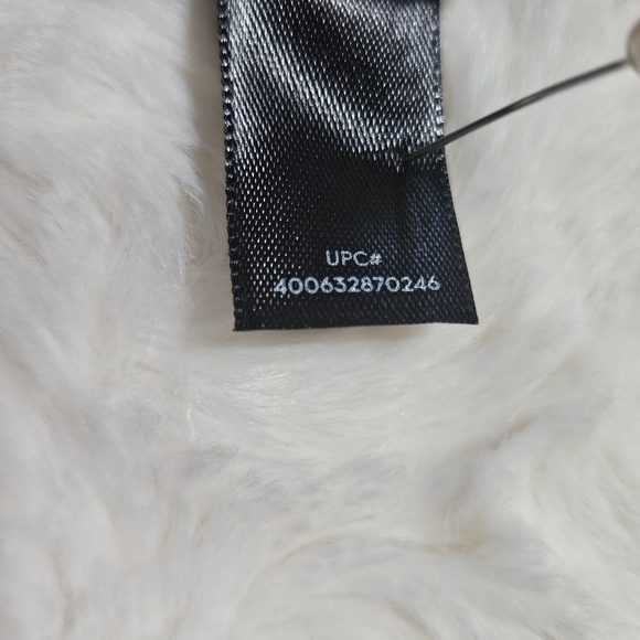 Vera Wang - Simply Vera Raised Floral Sleeveless Top - Picture 7 of 16